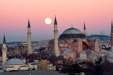 hagia-sophia-church-istanbul-turkey-gettyimages-skaman306